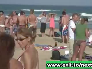 Plazh festë me i pirë marvellous tjetër derë vajzat video