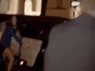 Elképesztő csoport trágár videó -ban limuzin