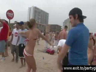 Público misbehaviour praia festa adolescentes vid
