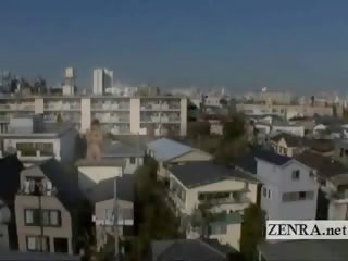 Formosa grande tetta jap ragazza diventa fifty piede alto gigante